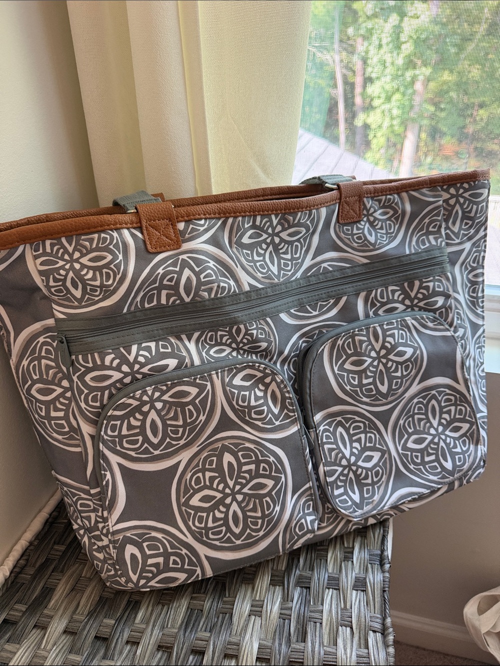 thirty-one Gray and Brown Patterned Tote